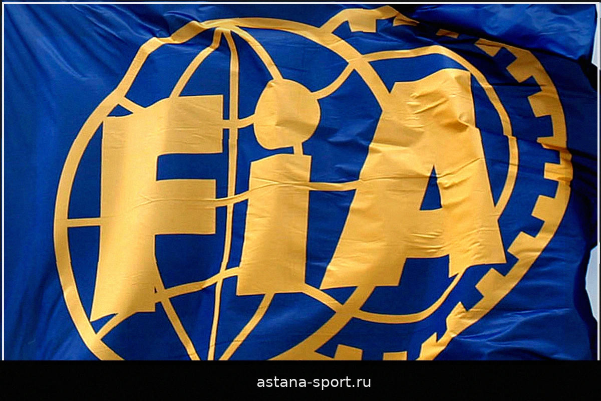 Ferrari оштрафована, Хэмилтон получил предупреждение
