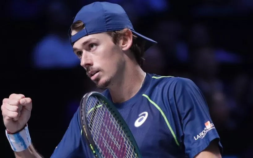 Preview Алекс Де Минаур уверенно стартует на турнире в Пекине, обыграв Бу Юнчаокете