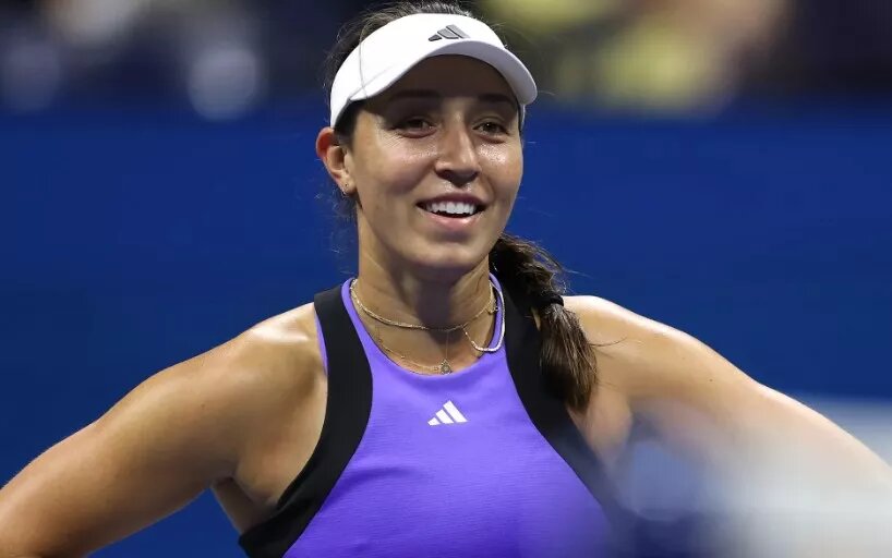 Preview Джессика Пегула совершила невероятный камбэк против Эммы Радукану в Пекине, одержав победу, отыграв три матчбола