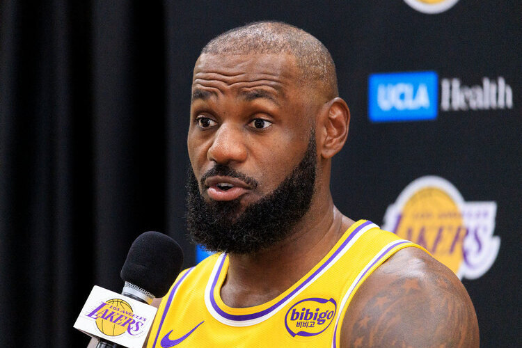 Preview Леброн Джеймс: Загадочное объявление – конец карьеры или рекламный трюк?