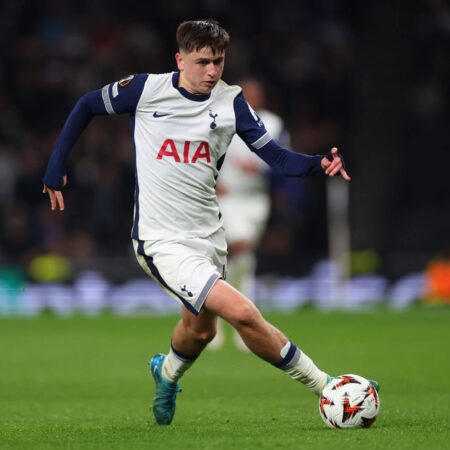 Звезда «Тоттенхэма» Джейми Мур возвращается в форму: хет-трик за Англию U19 после неудачной аренды